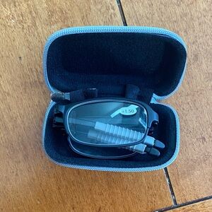 Foldable reading glasses. 1.50 strength. NWT